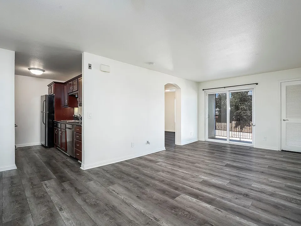 5252 Orange Ave #415