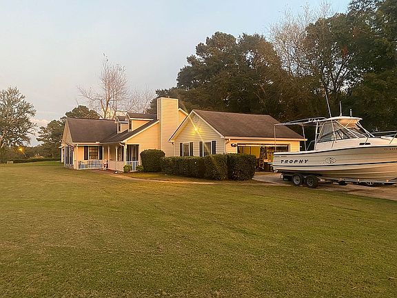 Front yard driveway side
