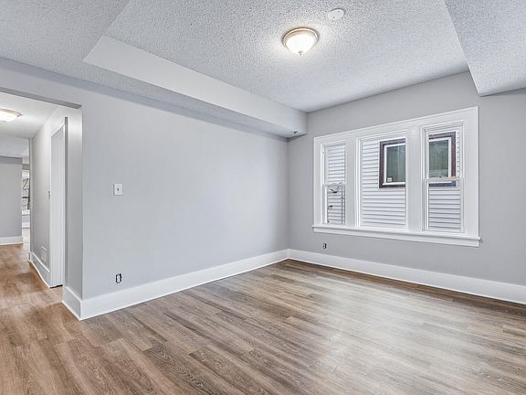 2nd image of 1016 Newton Ave N #4