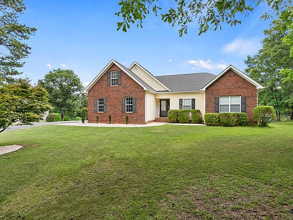 2nd image of 108 Persimmon Ct