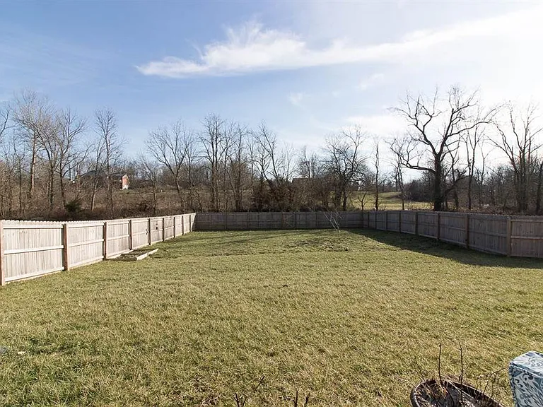 142 Shirley Blvd — Photo 33