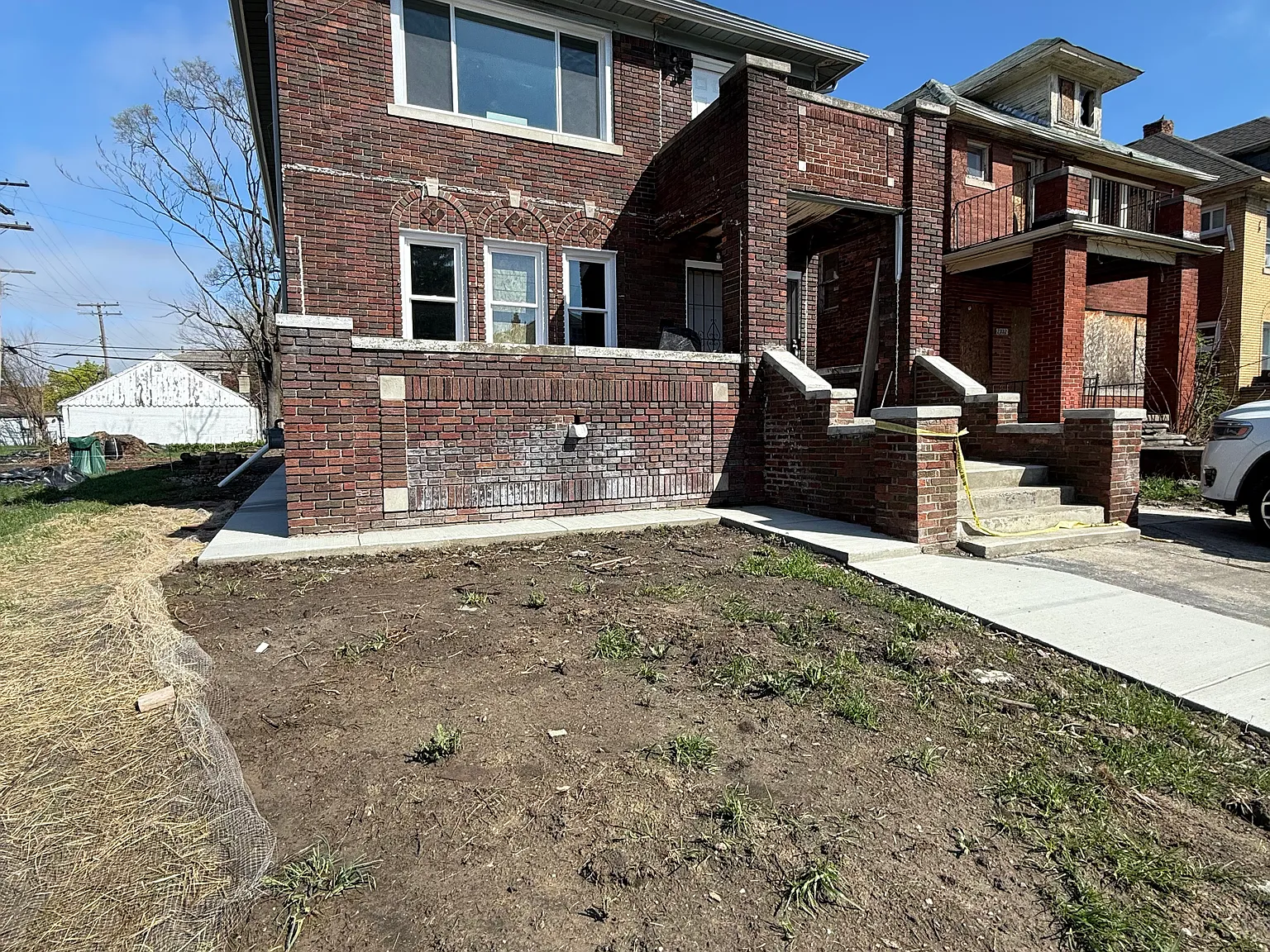 3 bed, 1250 sqft, $1,300 — Photo 1