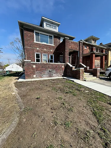 2336 Glendale St Photo 1
