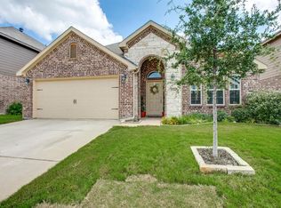 5741 Diamond Valley Dr, Fort Worth, TX 76179