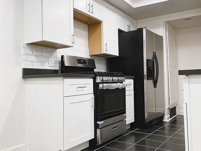 515 S Hobart Blvd #9 — Photo 5