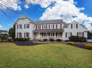 106 Ridgeview Dr, Belle Mead, NJ 08502