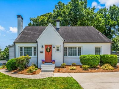 1531 S Hawthorne Rd, Winston Salem, NC, 27103