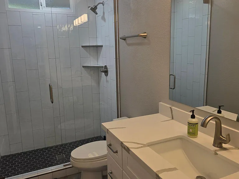2 remodeled shared bathrooms
