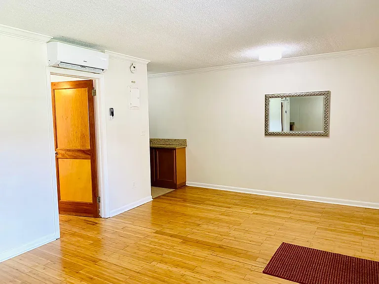 3119 W De Leon St #12 — Photo 4