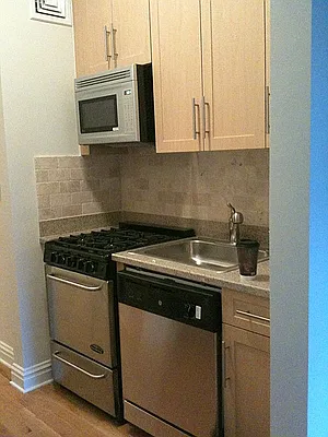 Rented by Stonehenge NYC LLC | media 2