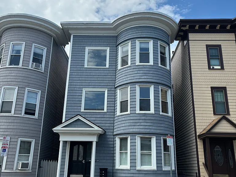 137 P St #3 — Photo 1