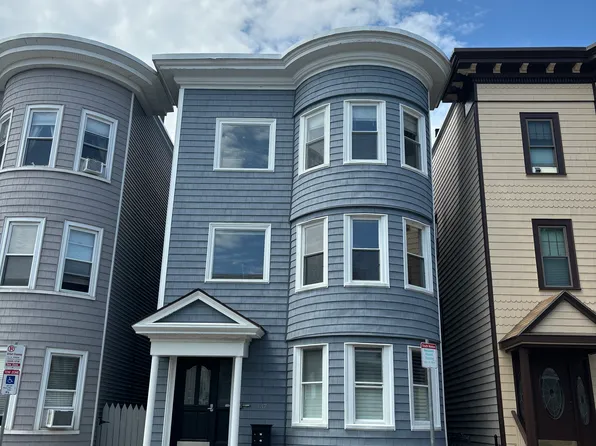 137 P St #3, South Boston, MA 02127
