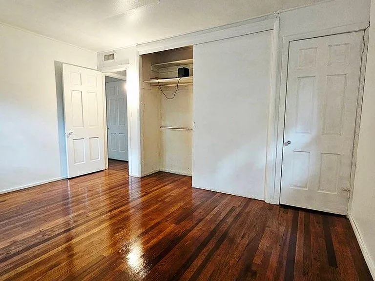 313 W Outer Dr — Photo 9