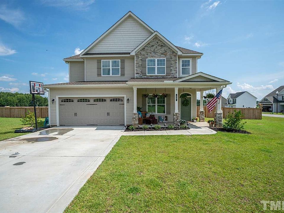 1st image of 20 Rowland Dr