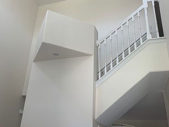 5th image of 6681 Cherry Grove Cir
