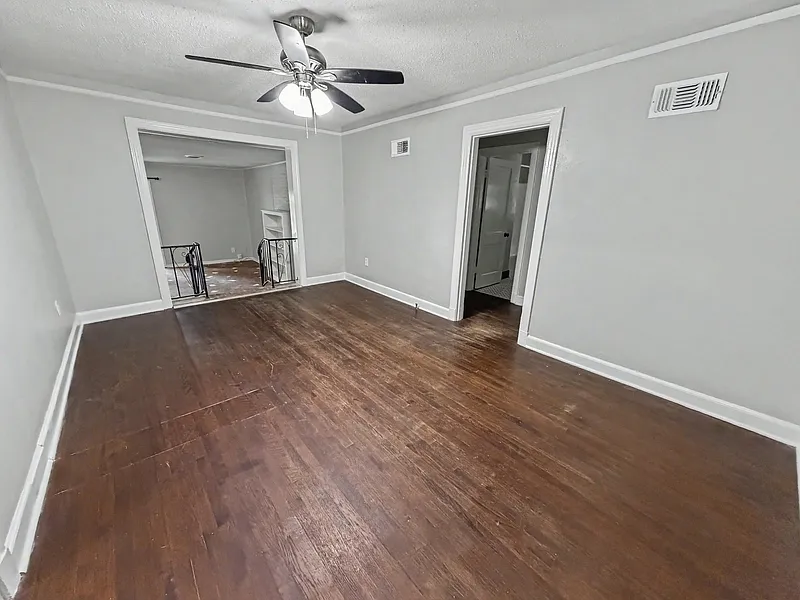 2 bed, 1.0 bath, 1471 sqft, $1,250 — Photo 4