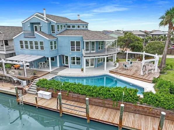 217 Port Royal, City By The Sea, TX 78336