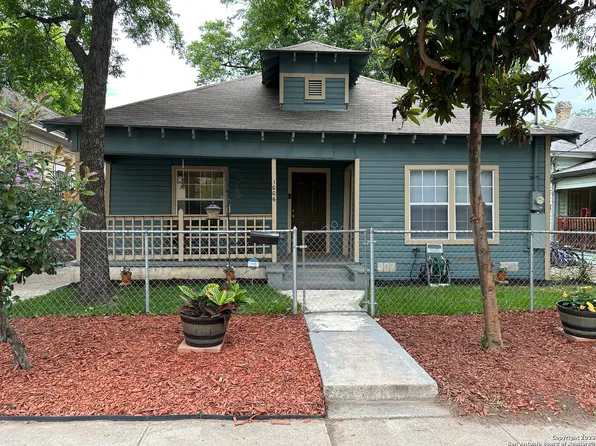 1006 MENCHACA ST, San Antonio, TX 78207