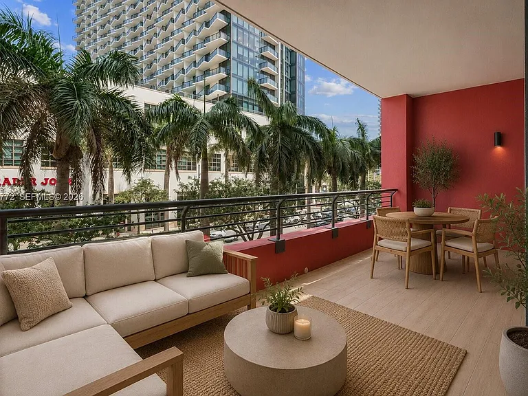 90 NE 32nd St #211 — Photo 9
