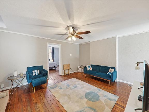 4th image of 2322 Michigan Ave