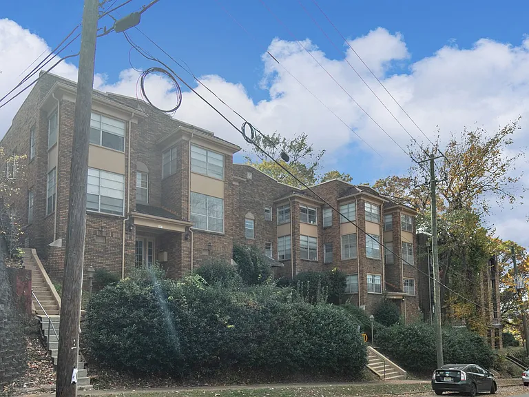 Oakmont Apartments — Photo 50