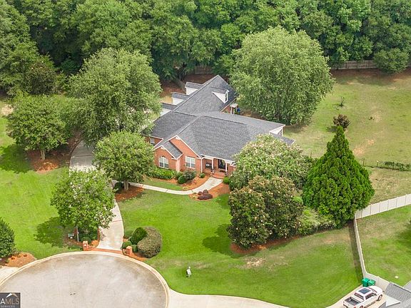 4th image of 206 Jester Ln