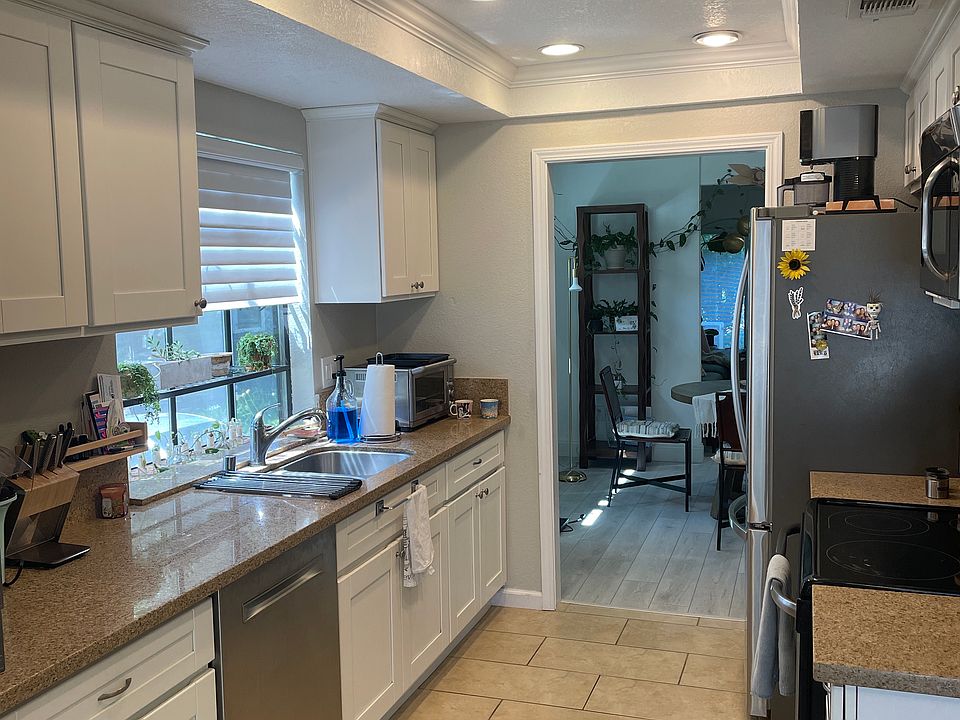 2nd image of 3279 Topaz Ln
