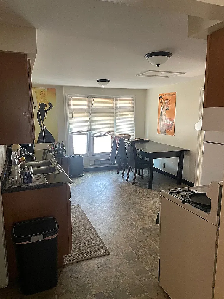 2 bed, 1500 sqft, $1,555 — Photo 2