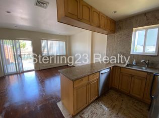 2393 31st St #2, Astoria, NY 11105
