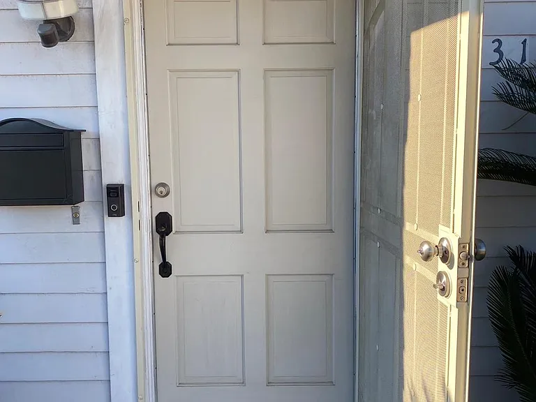 3931 Somerset Dr — Photo 2