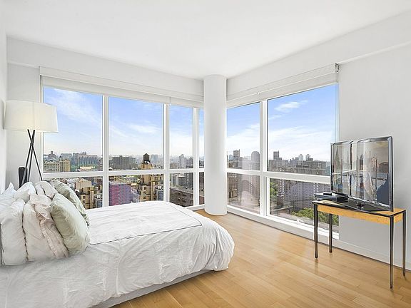 4th image of 2628 Broadway APT 24A