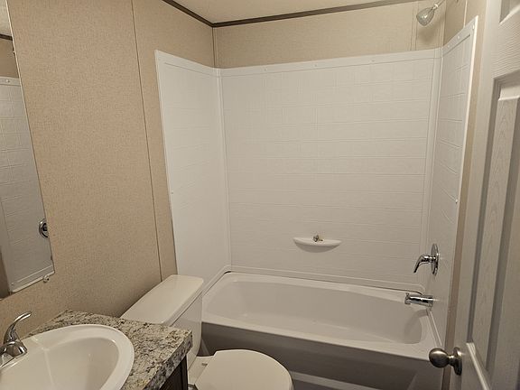 3rd image of 121 Becky Dr #121