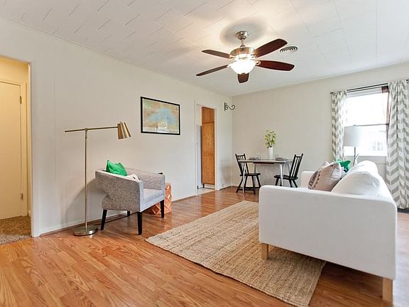 4th image of 3706 G Ave NE