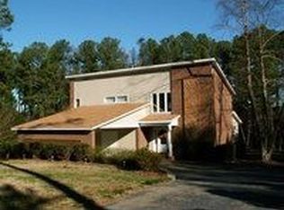 2406 Wintergreen Rd, Sanford, NC 27330