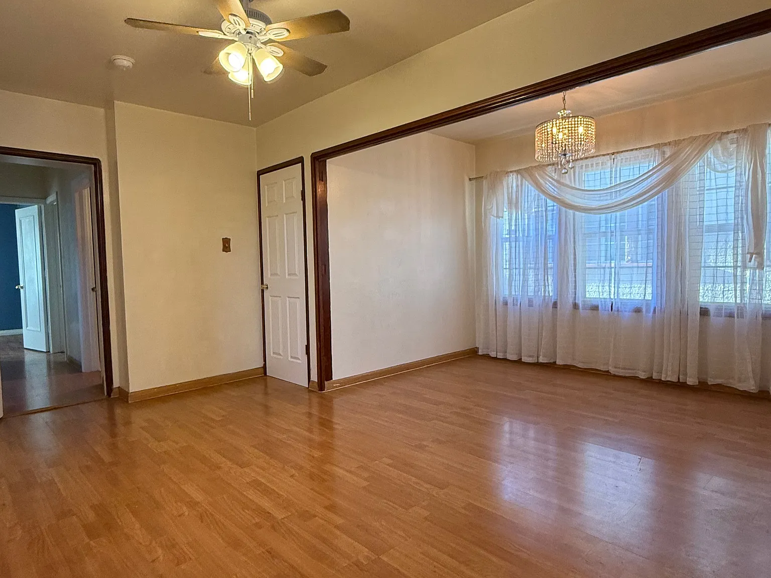 2 bed, 1.5 bath, 1200 sqft, $3,200 — Photo 3