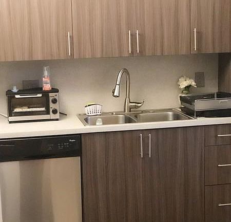 3rd image of 325 Lakeview Dr
