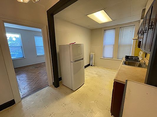 5th image of 2117 78th St #1