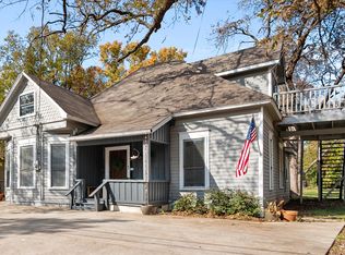 216 W Willingham St, Cleburne, TX 76033