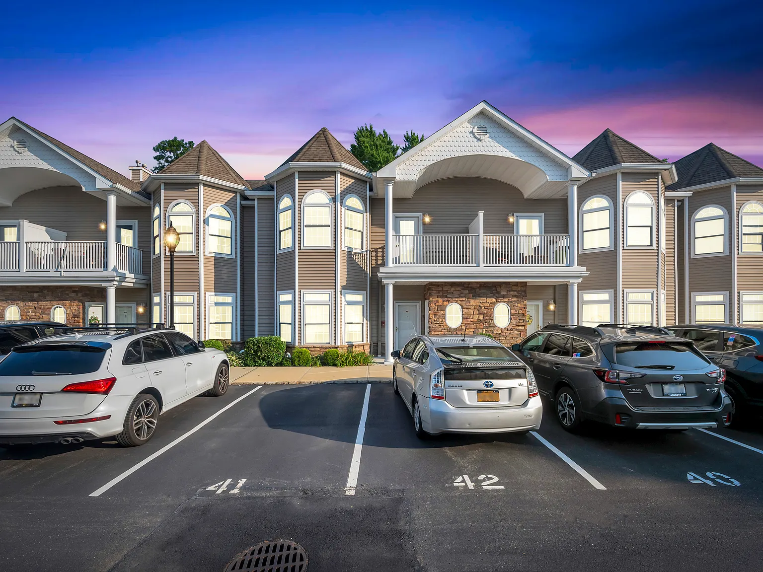 2 bed, 1350 sqft, $3,500 — Photo 3