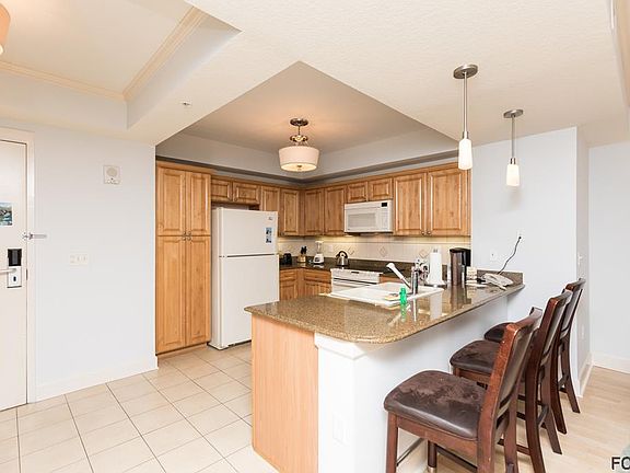 2nd image of 200 Ocean Crest Dr APT 1008