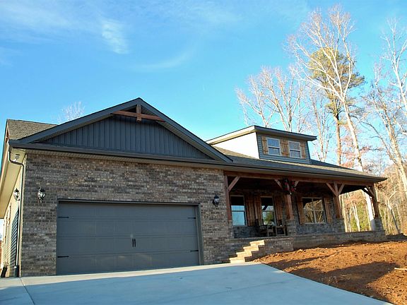 2nd image of 2931-6 Mile Rd