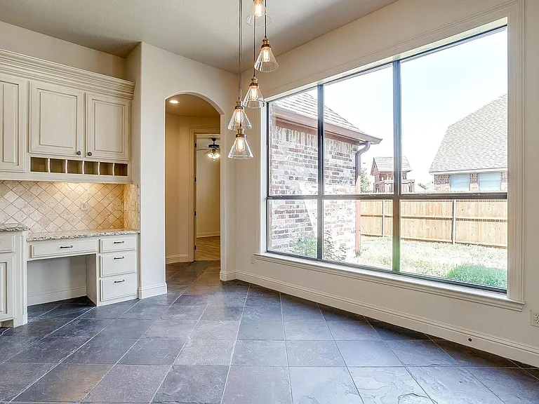 101 Prairie Dunes Dr — Photo 7