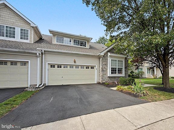 3rd image of 176 Lattice Ln
