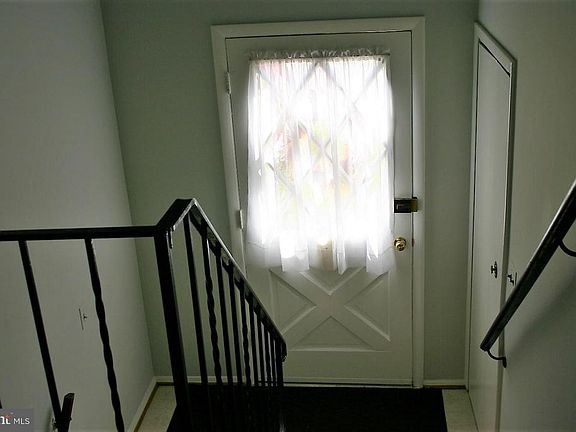 5th image of 8226 Sherbrooke Ct