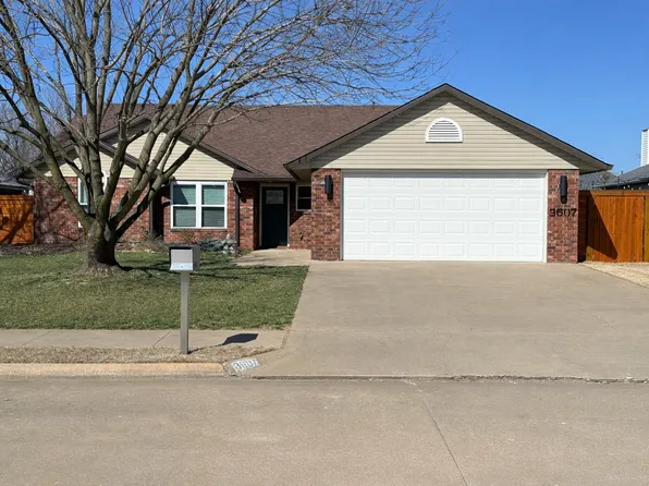 3607 W Margaret Pl, Rogers, AR 72756