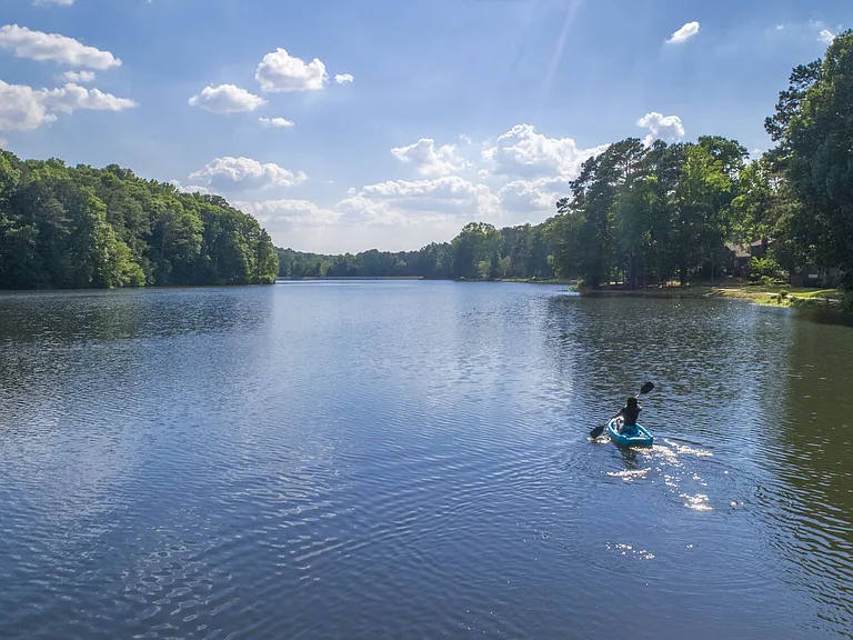The Lake House at Martins Landing — Photo 18