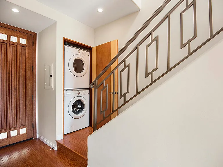 5303 Satsuma Ave #117 — Photo 11