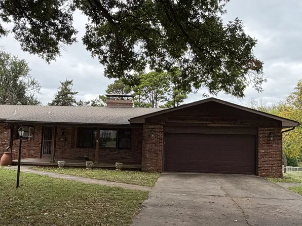 2303 S Cedarbrook Ave, Springfield, MO 65804