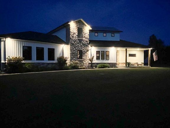 4th image of 3428 N Farm Road 89