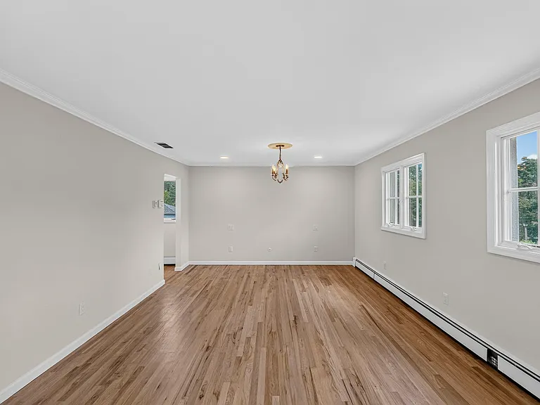 280 Ash St — Photo 15
